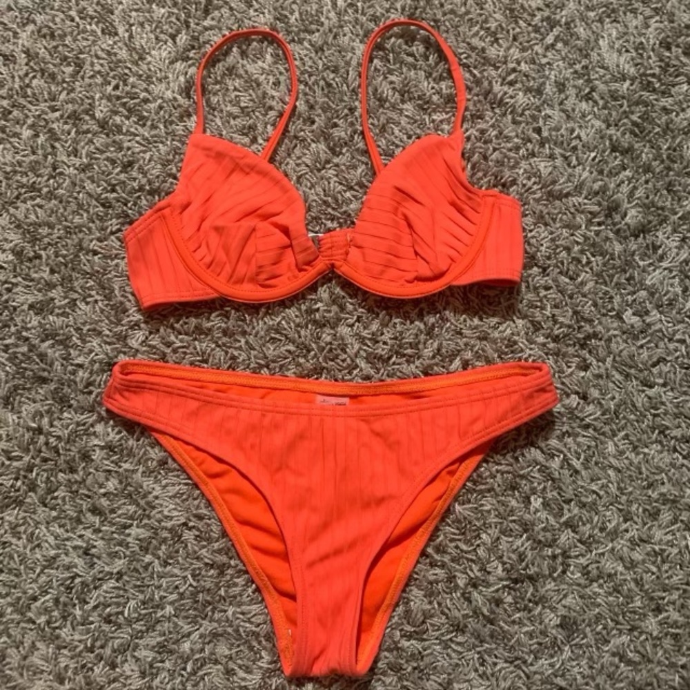 Cute orange bikini, never worn!